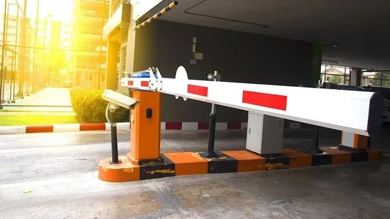 Gates, barriers and detectors